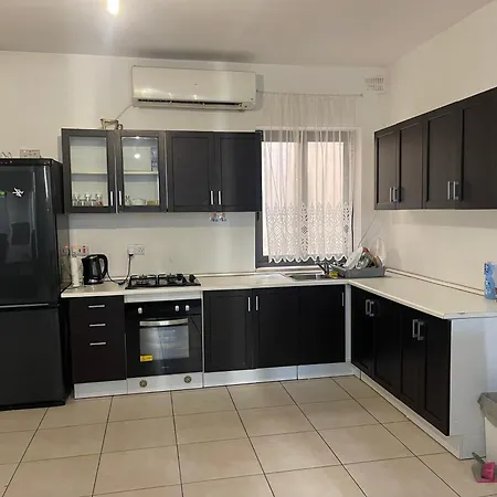 شقة 2 Bed In San Ġwann
